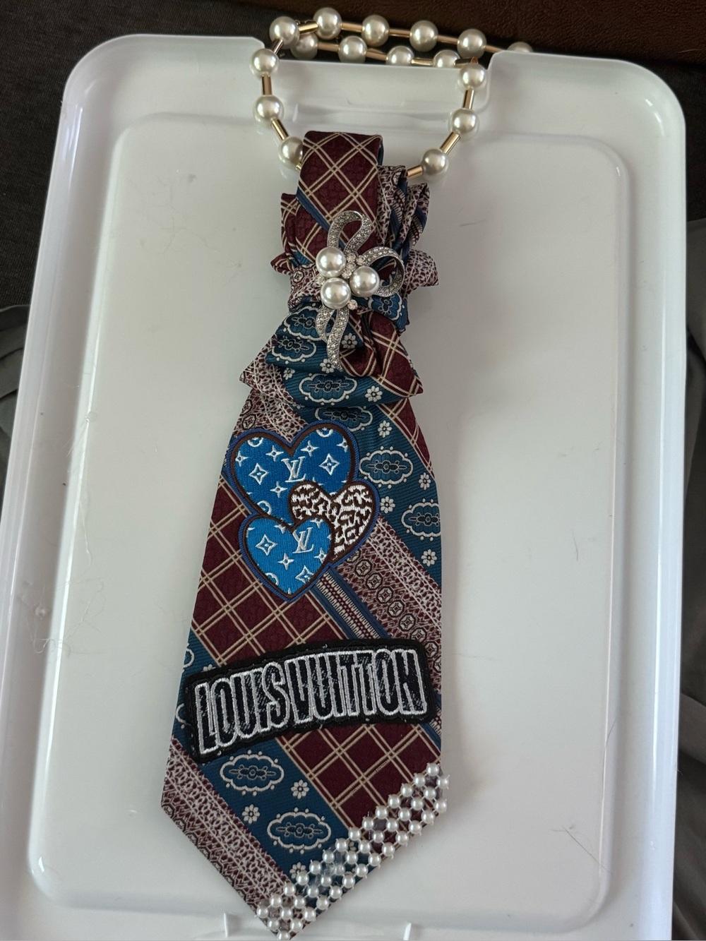 Handcrafted women’s tie
